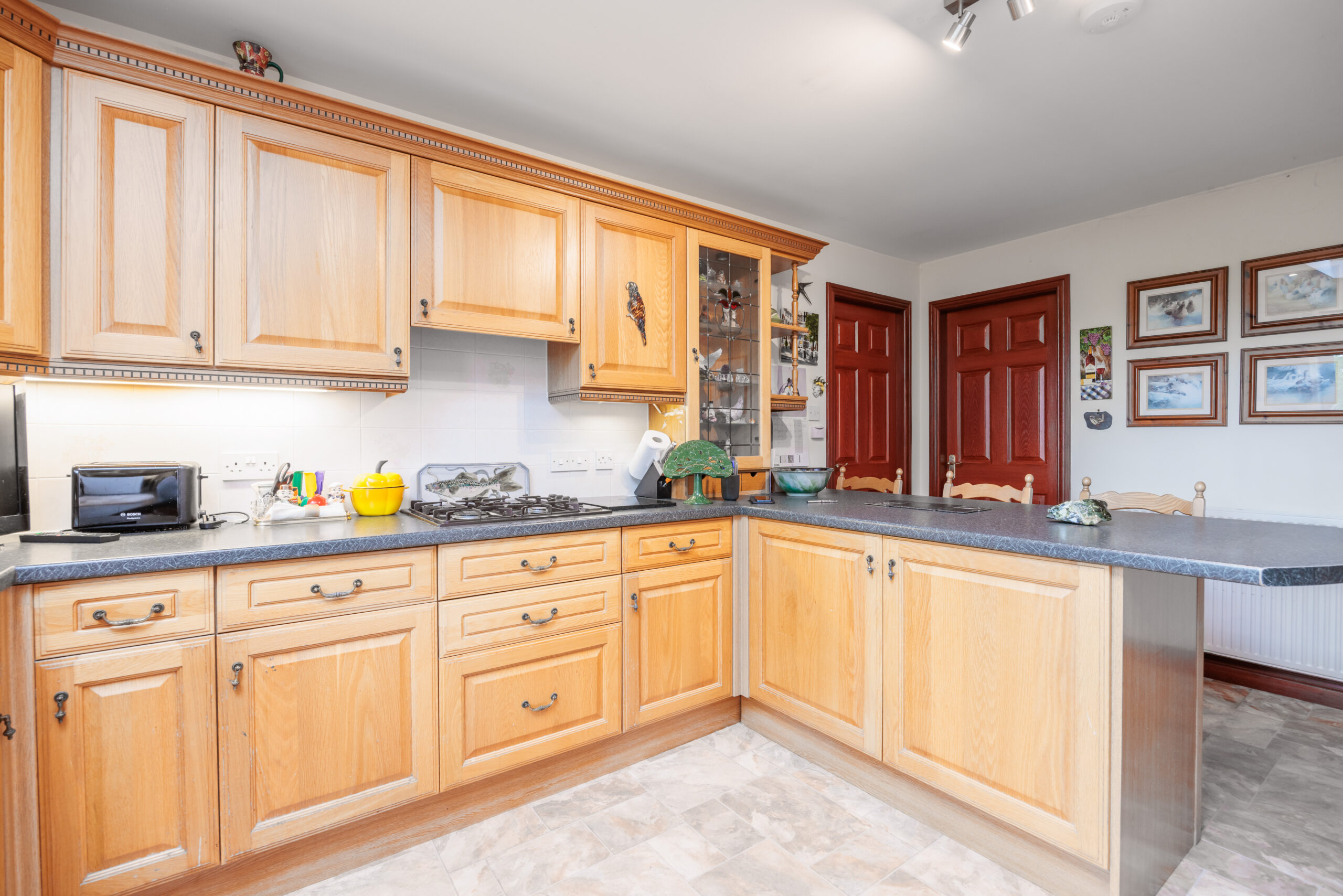 03_kitchen-utility-dining-7