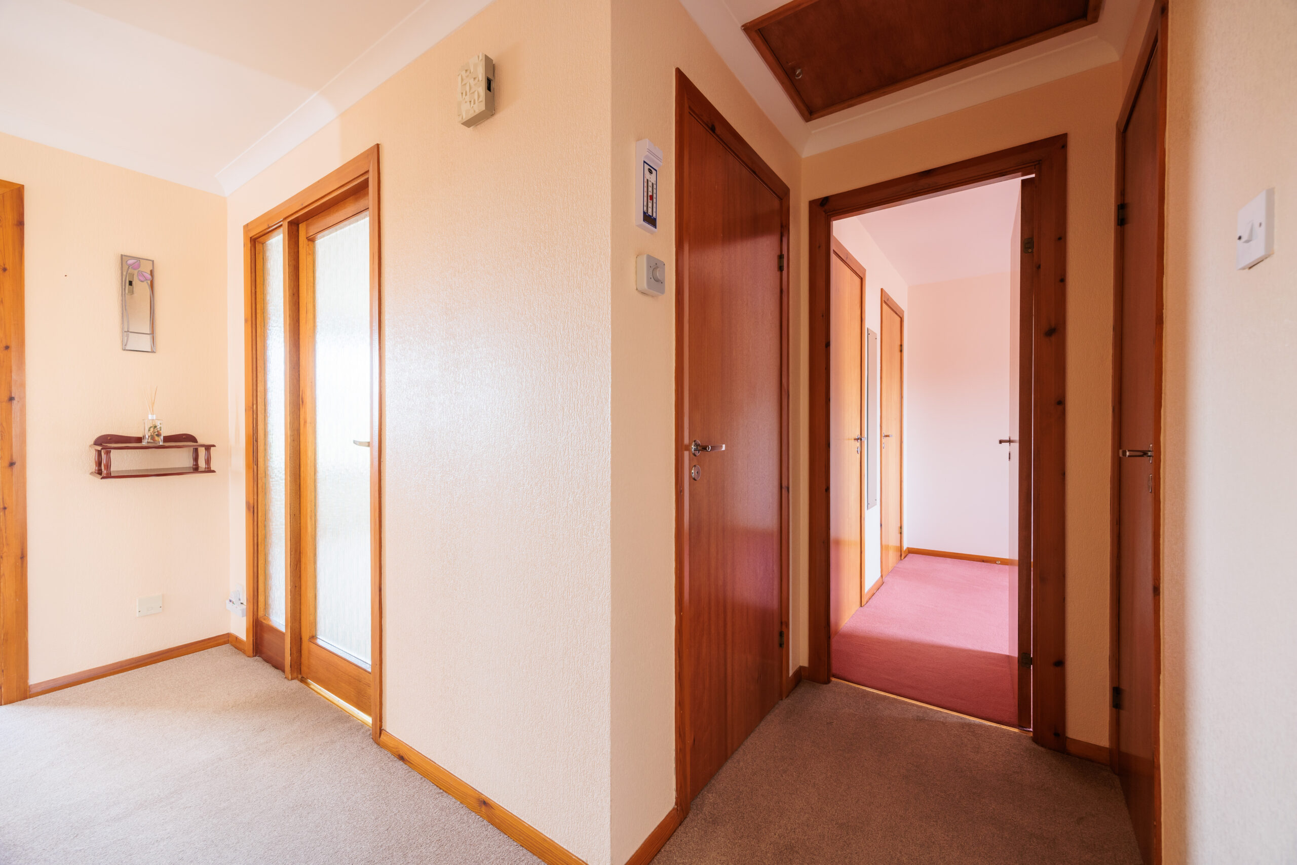 07_hall-3