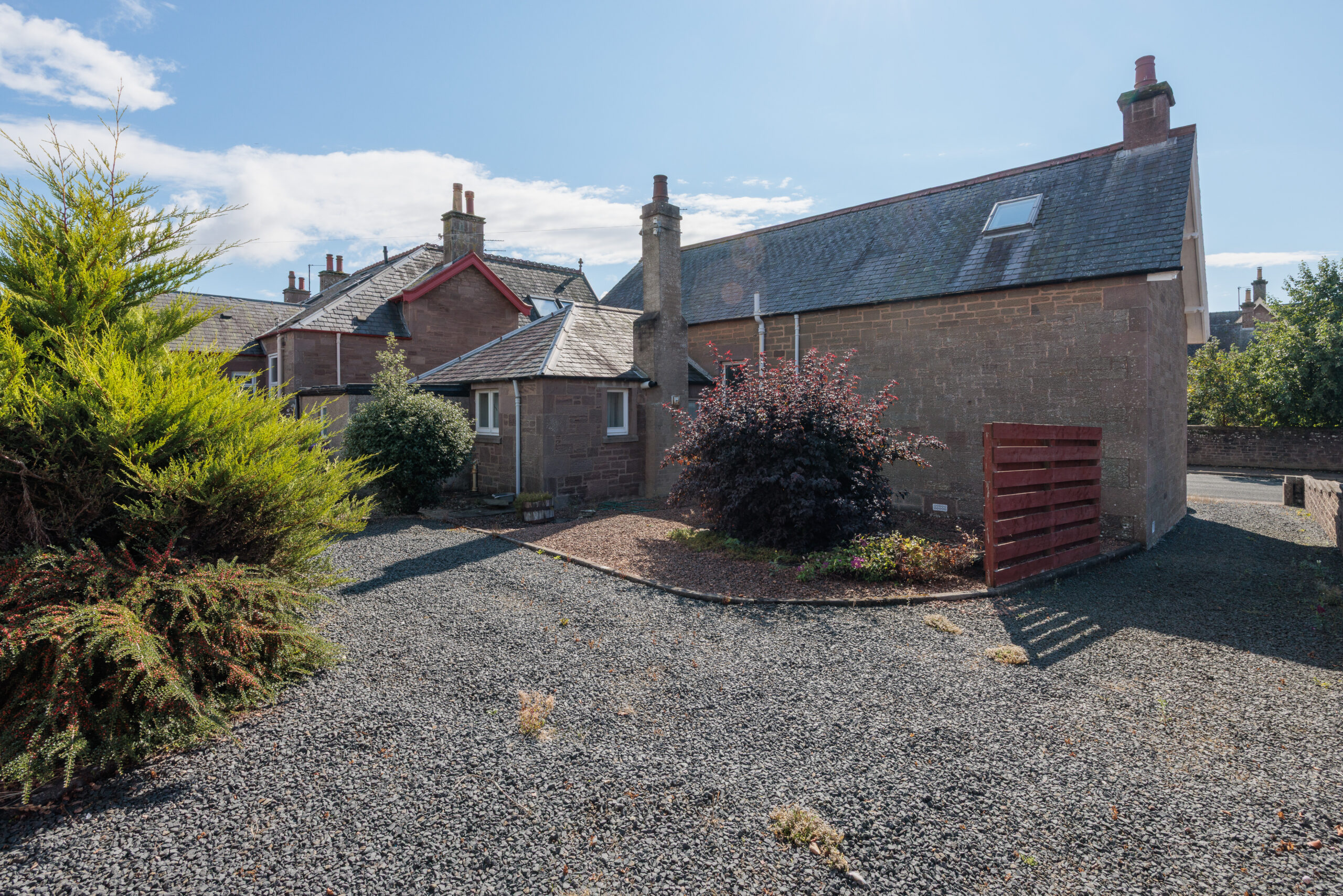 09_exterior-3
